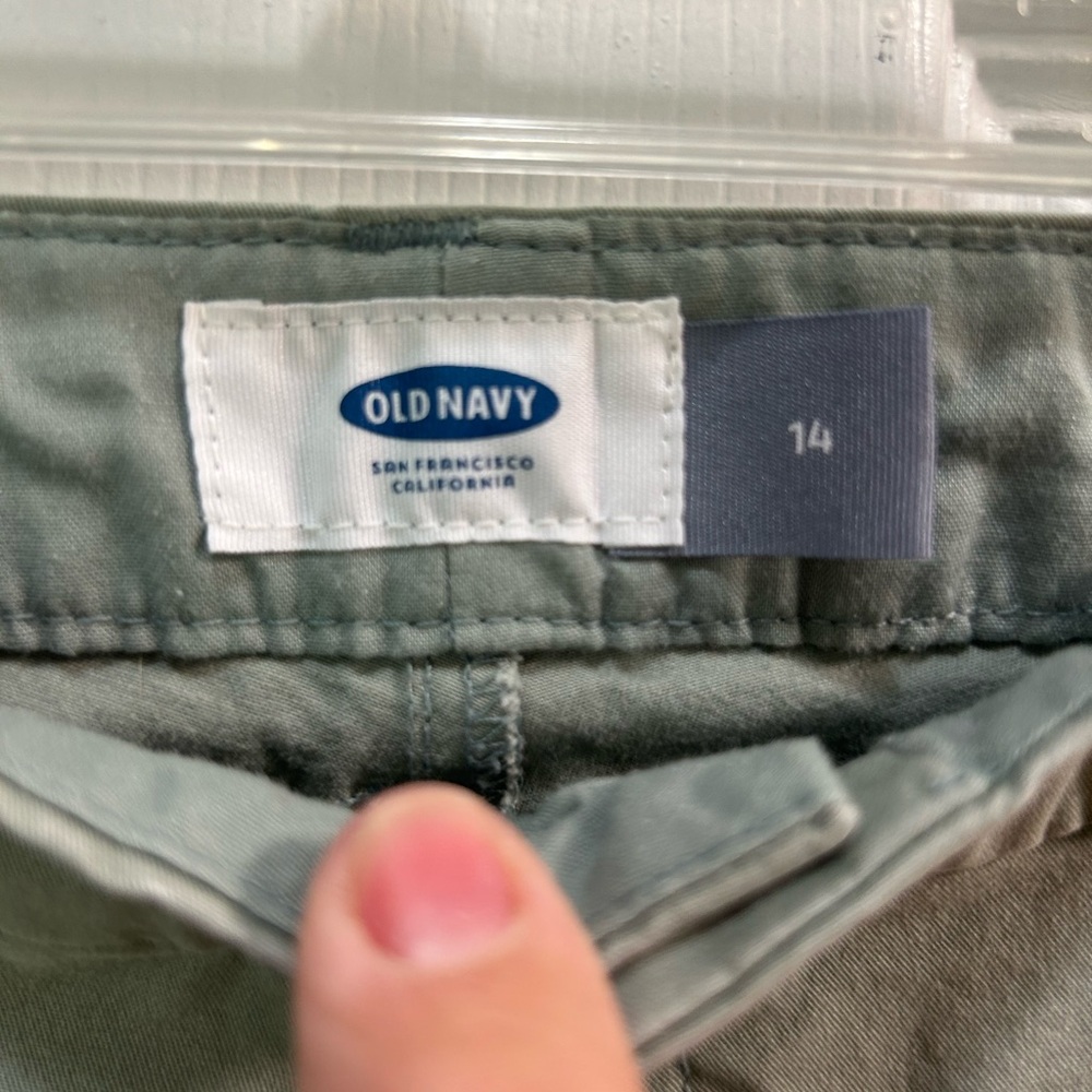 Old Navy shorts - Picture 2 of 3